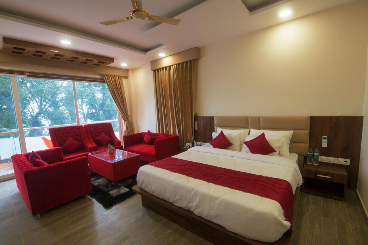 Shivaay Morex- A Vegetarian Hotel Дармсала Экстерьер фото